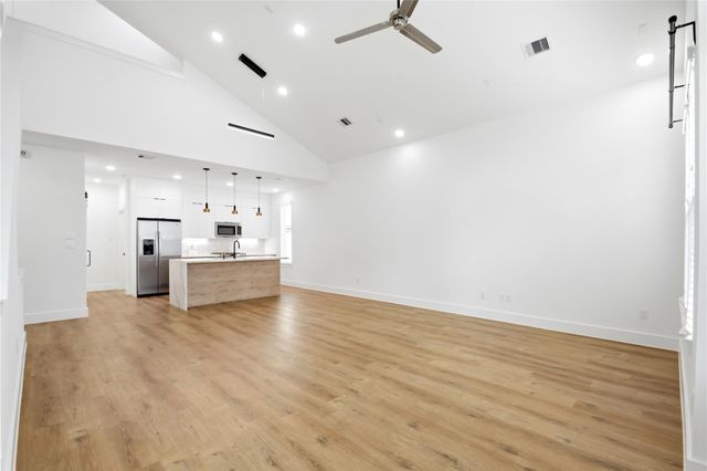 1307 Bayou Street B, Houston, TX 77020