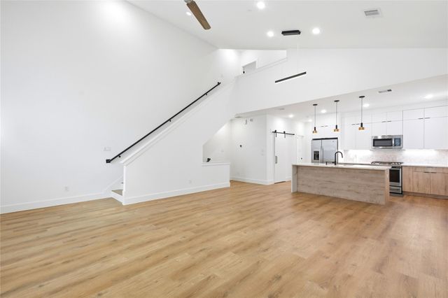 1307 Bayou Street B, Houston, TX 77020
