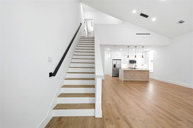 1307 Bayou Street B, Houston, TX 77020