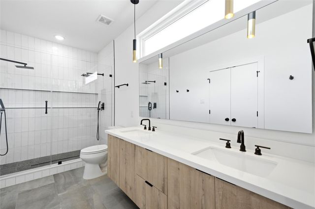 1307 Bayou Street B, Houston, TX 77020