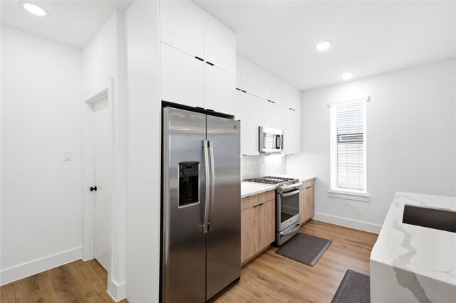 1307 Bayou Street B, Houston, TX 77020