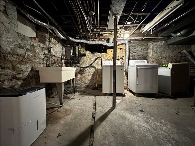 243 Pennsylvania Avenue, Rochester, PA 15074