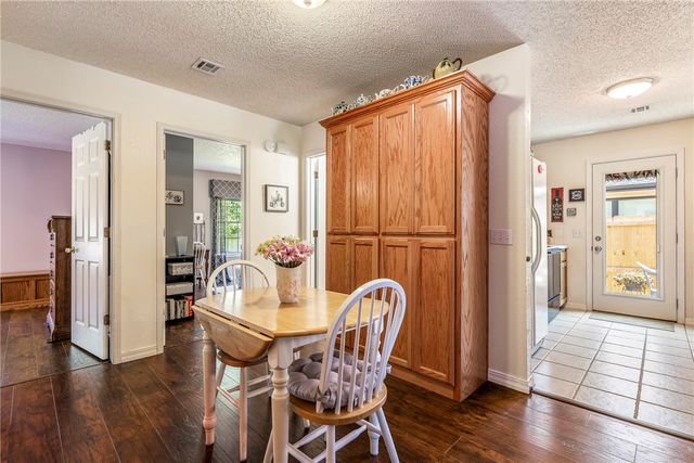 14 Jordan Lane, Bentonville, AR 72712