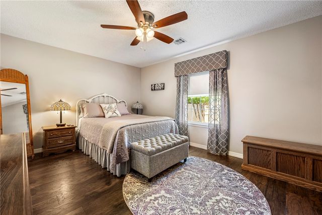 14 Jordan Lane, Bentonville, AR 72712