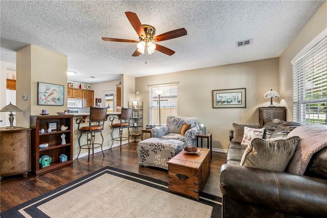 14 Jordan Lane, Bentonville, AR 72712