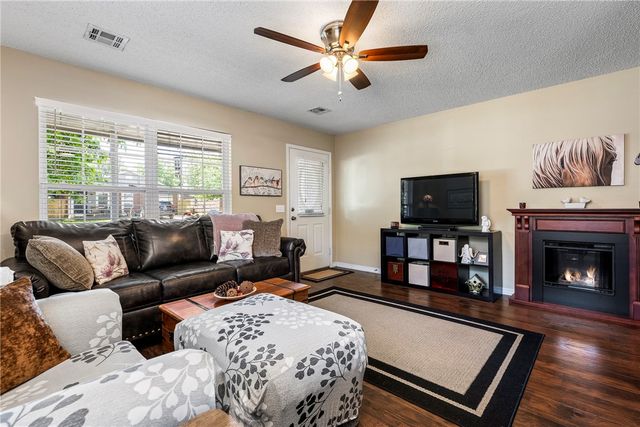 14 Jordan Lane, Bentonville, AR 72712