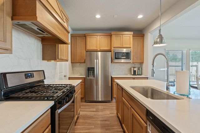 2328 Hagerman Road, Conroe, TX 77384