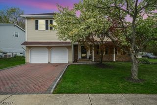 45 Holyoke Ct, Wayne Twp., NJ 07470