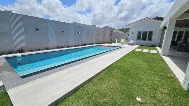 677 LAVANDA, Dorado, PR 00646