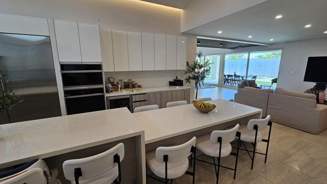 677 LAVANDA, Dorado, PR 00646