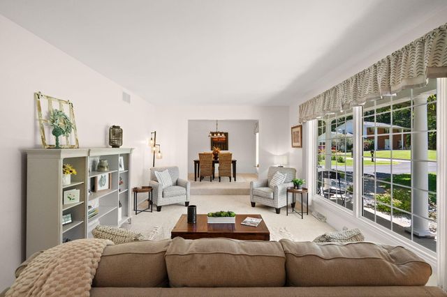 161 Sylvan Drive, Valparaiso, IN 46385