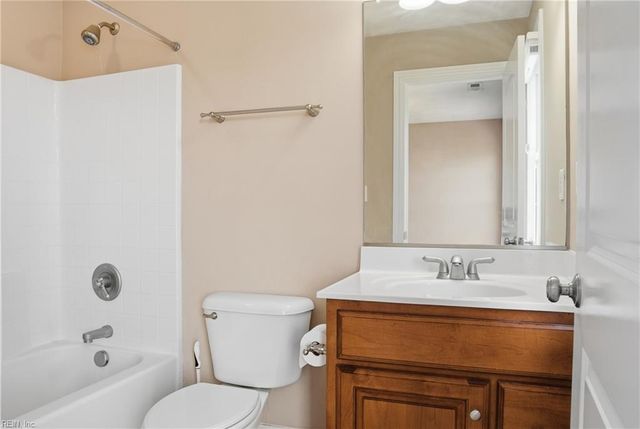 1188 Knights Bridge LN, Virginia Beach, VA 23455