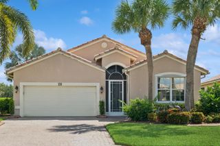 328 NW Shoreline Circle, Port St Lucie, FL 34986