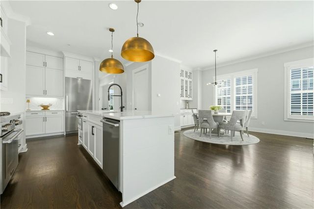 559 S Club Drive, Woodstock, GA 30188