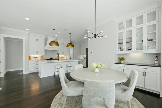 559 S Club Drive, Woodstock, GA 30188