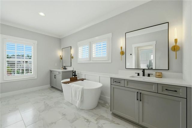 559 S Club Drive, Woodstock, GA 30188