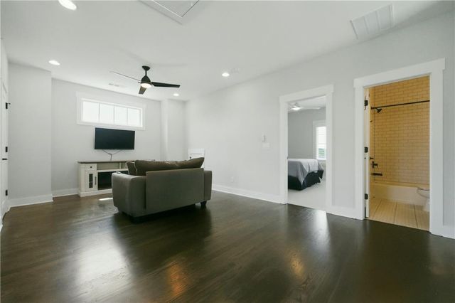 559 S Club Drive, Woodstock, GA 30188