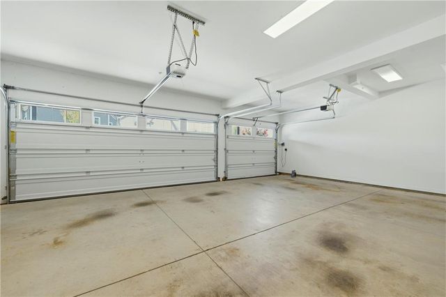 559 S Club Drive, Woodstock, GA 30188