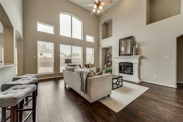 8901 Brook Hollow Drive, Mckinney, TX 75072