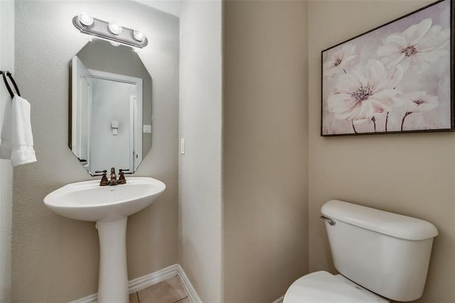 8901 Brook Hollow Drive, Mckinney, TX 75072