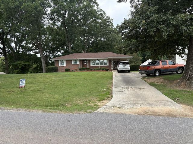 6070 Holland Drive, Cumming, GA 30041