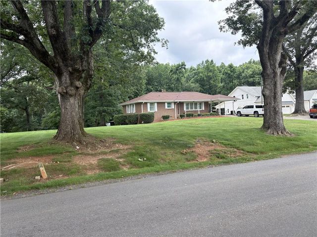 6070 Holland Drive, Cumming, GA 30041