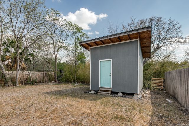 124 Nelson Ave, San Antonio, TX 78210