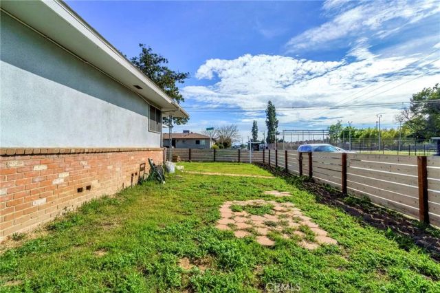 3495 E Dakota, Fresno, CA 93726