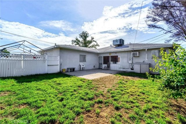 3495 E Dakota, Fresno, CA 93726