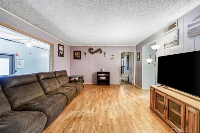 3495 E Dakota, Fresno, CA 93726