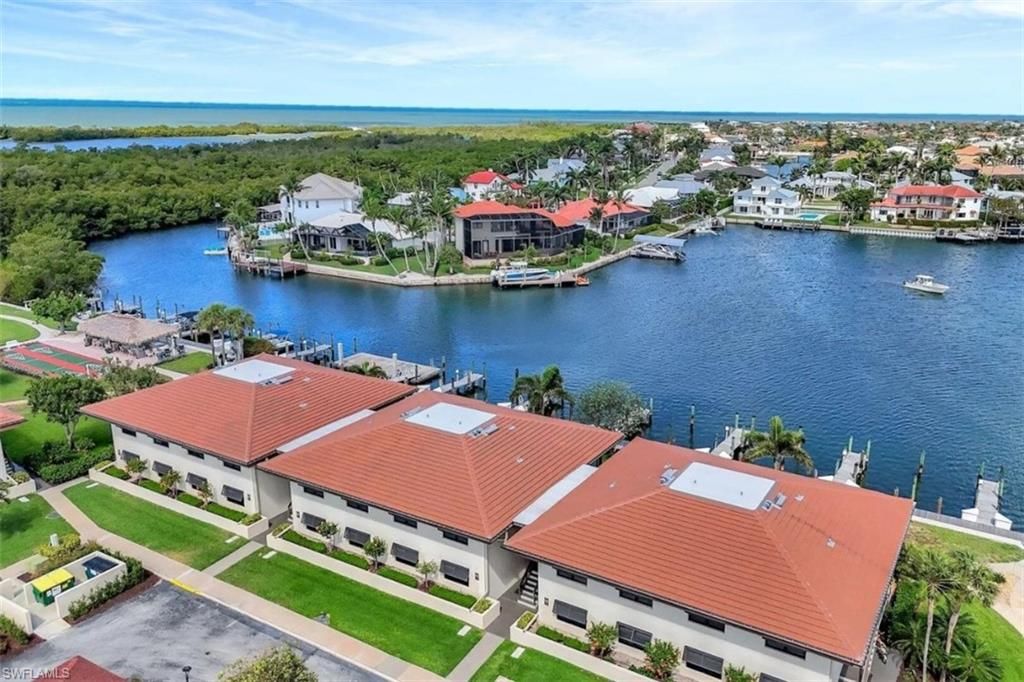 543 Seaview CT J1, MARCO ISLAND, FL 34145 — photo 4