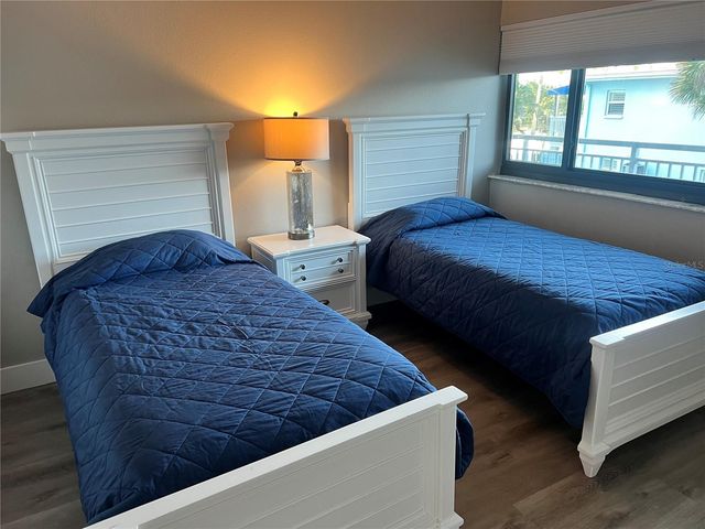 1001 POINT OF ROCKS ROAD 208, Sarasota, FL 34242