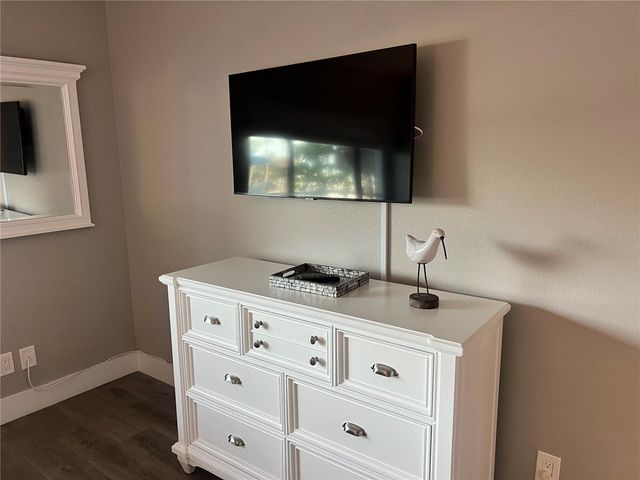 1001 POINT OF ROCKS ROAD 208, Sarasota, FL 34242