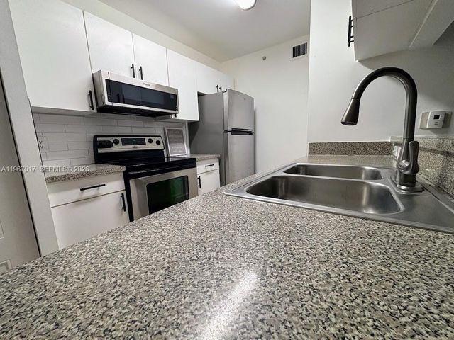 460 S Park Rd 6-110, Hollywood, FL 33021