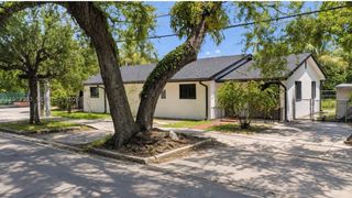 3471 Plaza St, Miami, FL 33133