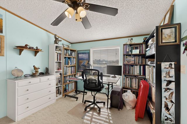 804 Calle De Los Tulipanes, Belen, NM 87002