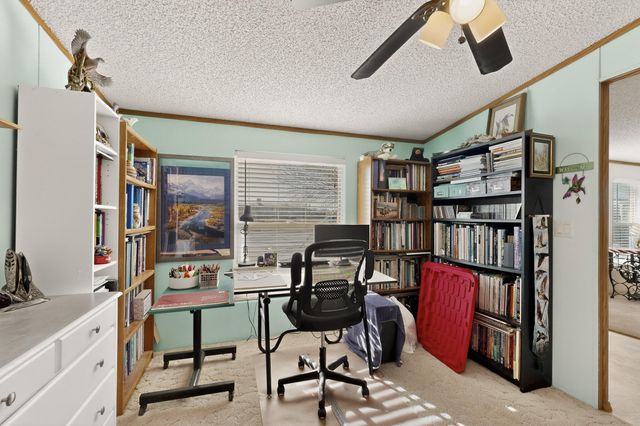 804 Calle De Los Tulipanes, Belen, NM 87002