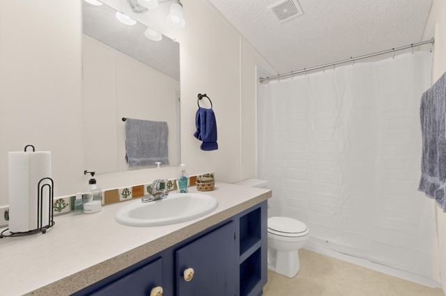 804 Calle De Los Tulipanes, Belen, NM 87002