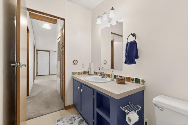 804 Calle De Los Tulipanes, Belen, NM 87002