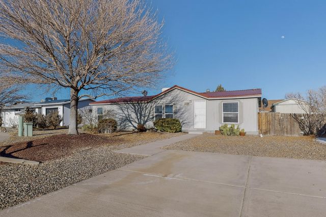 804 Calle De Los Tulipanes, Belen, NM 87002