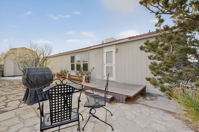 804 Calle De Los Tulipanes, Belen, NM 87002