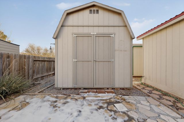 804 Calle De Los Tulipanes, Belen, NM 87002