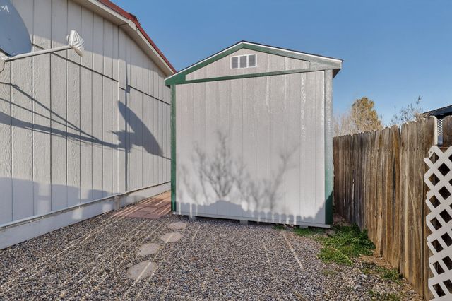 804 Calle De Los Tulipanes, Belen, NM 87002