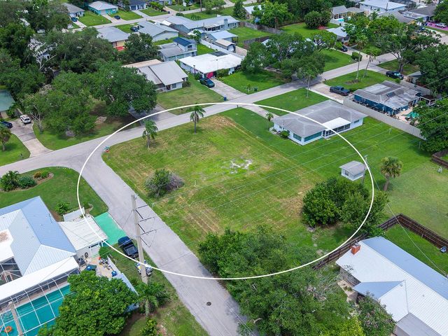2110 SANDRALA DRIVE, Sarasota, FL 34231
