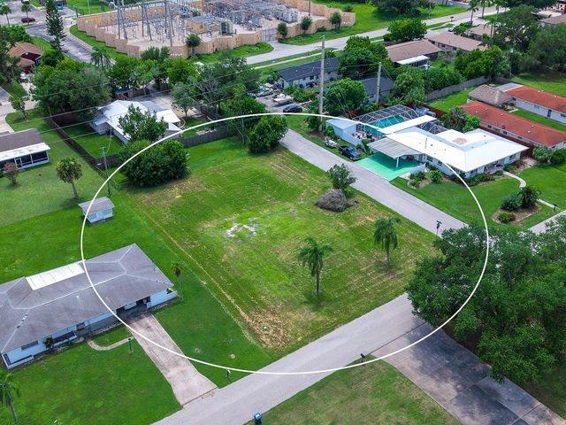 2110 SANDRALA DRIVE, Sarasota, FL 34231
