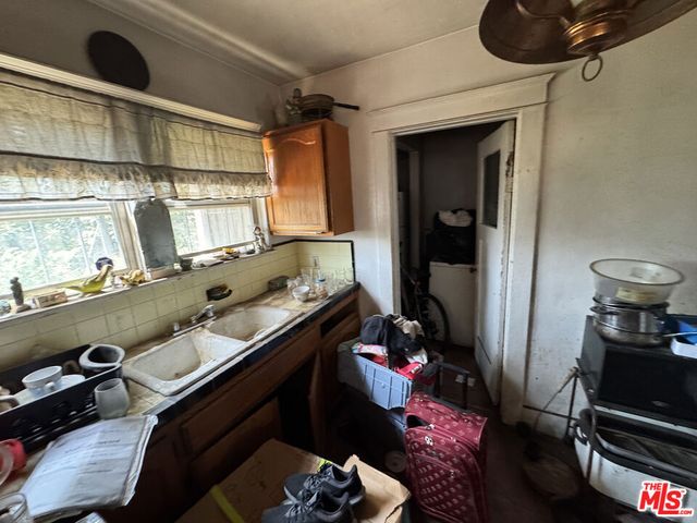 620 W 42nd Place, Los Angeles, CA 90037