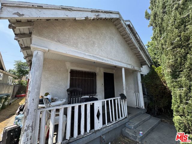 620 W 42nd Place, Los Angeles, CA 90037