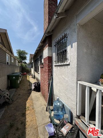 620 W 42nd Place, Los Angeles, CA 90037