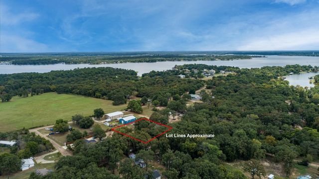 106 Winter Lane, Mabank, TX 75156