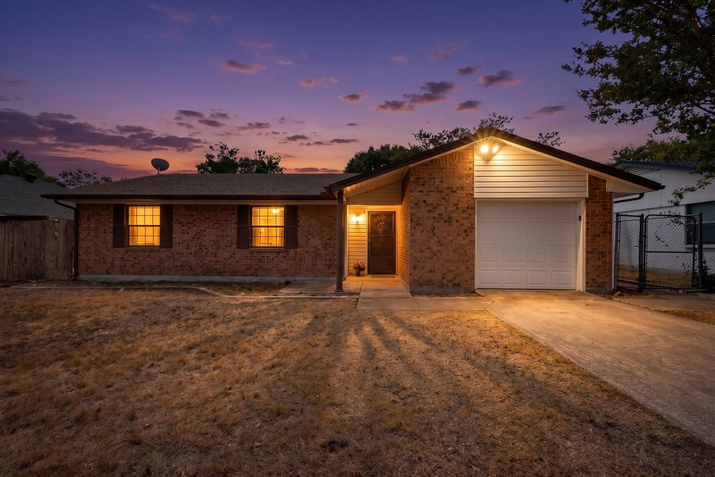 346 Linkcrest Drive, Duncanville, TX 75137 — photo 4